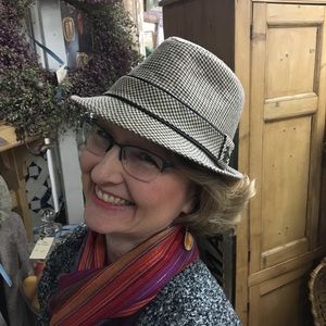 Meet your Posher, Lori